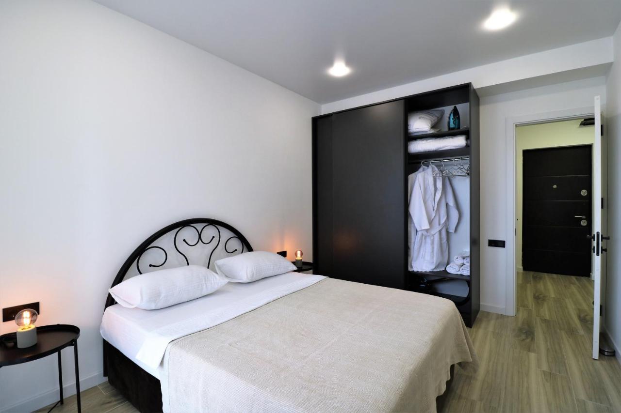Twins Tower Apartment Тбилиси Екстериор снимка