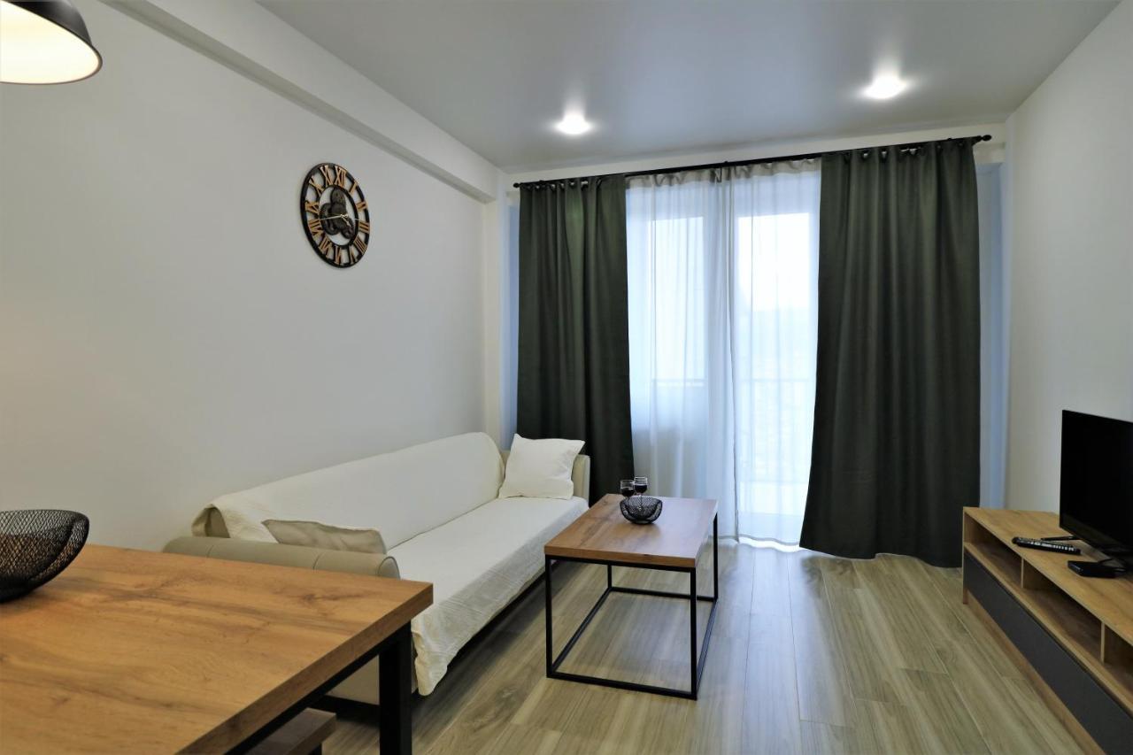 Twins Tower Apartment Тбилиси Екстериор снимка