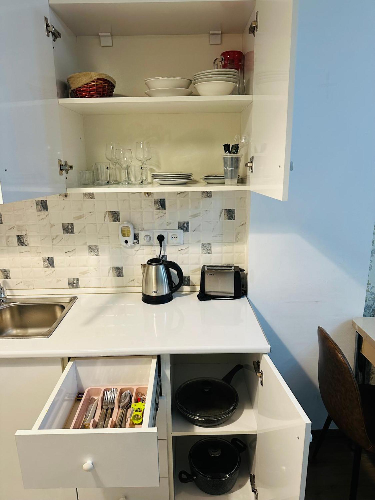 Twins Tower Apartment Тбилиси Екстериор снимка
