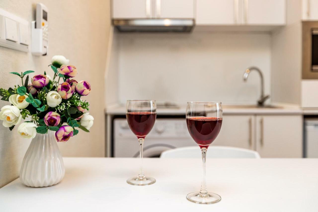 Twins Tower Apartment Тбилиси Екстериор снимка