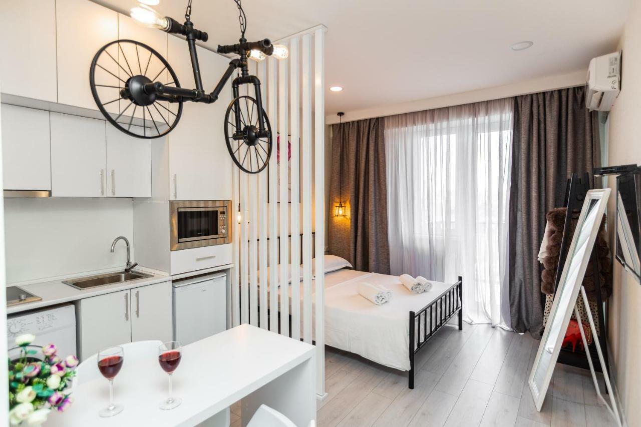 Twins Tower Apartment Тбилиси Екстериор снимка